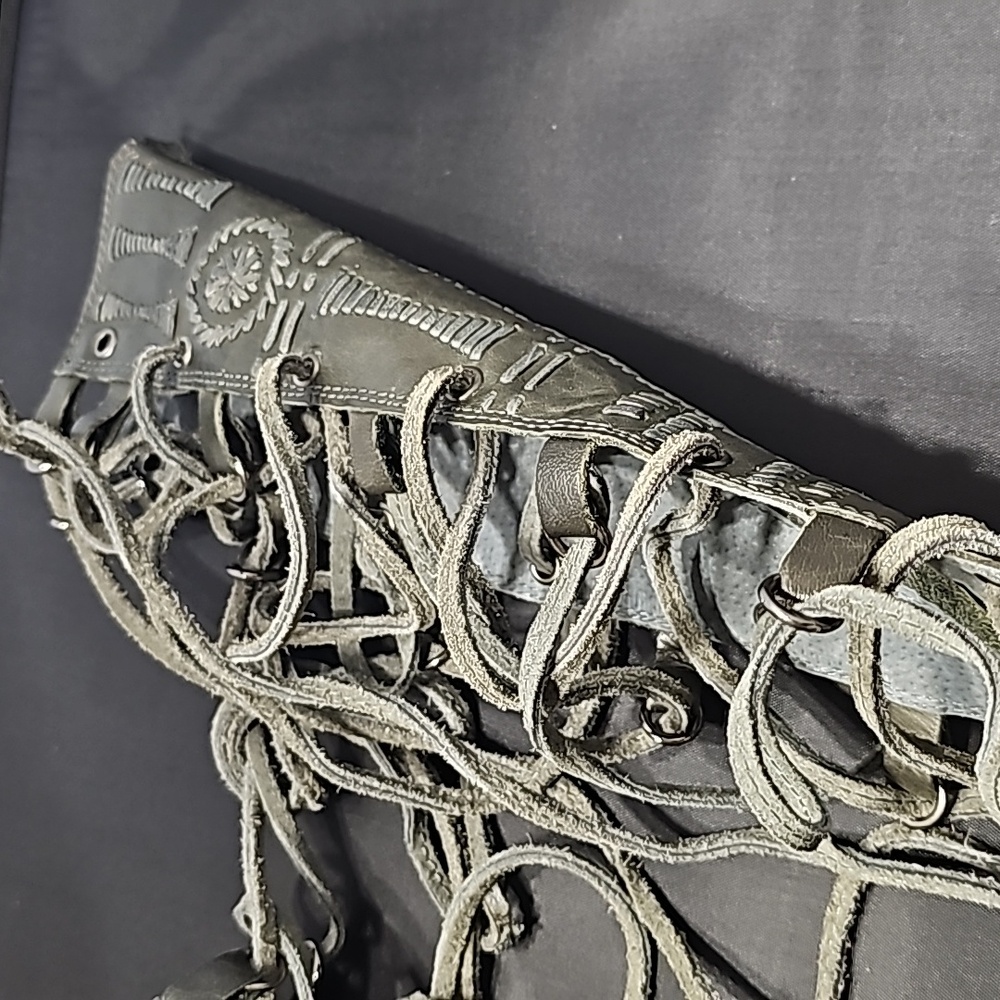 Stylish Gray Gladiator Sandals - image 6